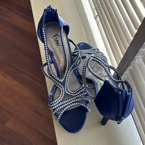 Fioni Night royal blue heels | Size: 8